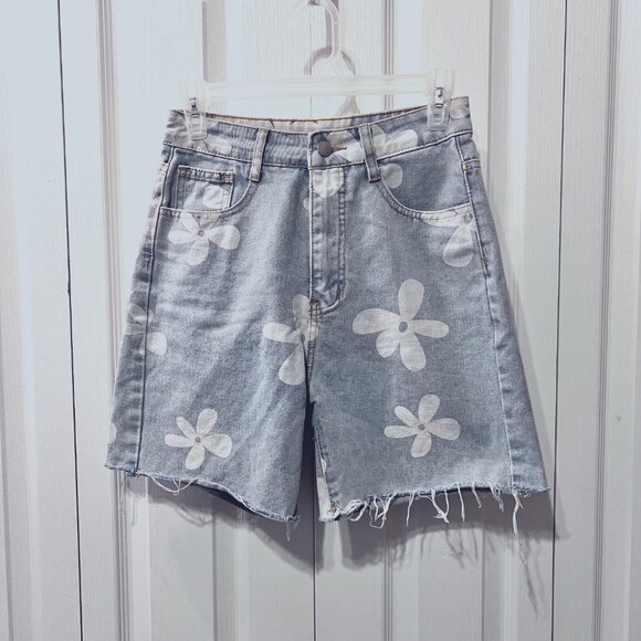 Shein Flower Power 70"s Hippie Print-Jean/Denim Shorts-Floral-Sz. XS-Distressed - Picture 2 of 10